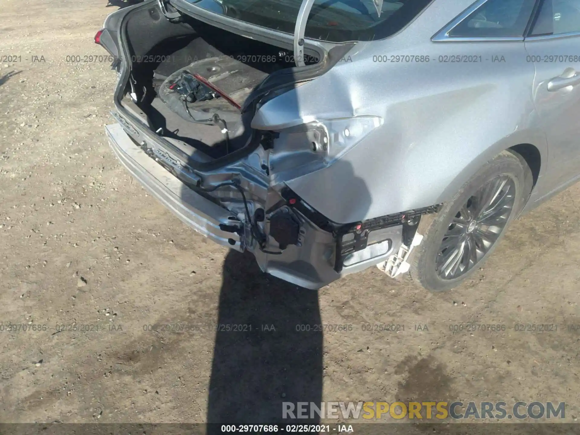 6 Photograph of a damaged car 4T1B21FB2KU006536 TOYOTA AVALON 2019