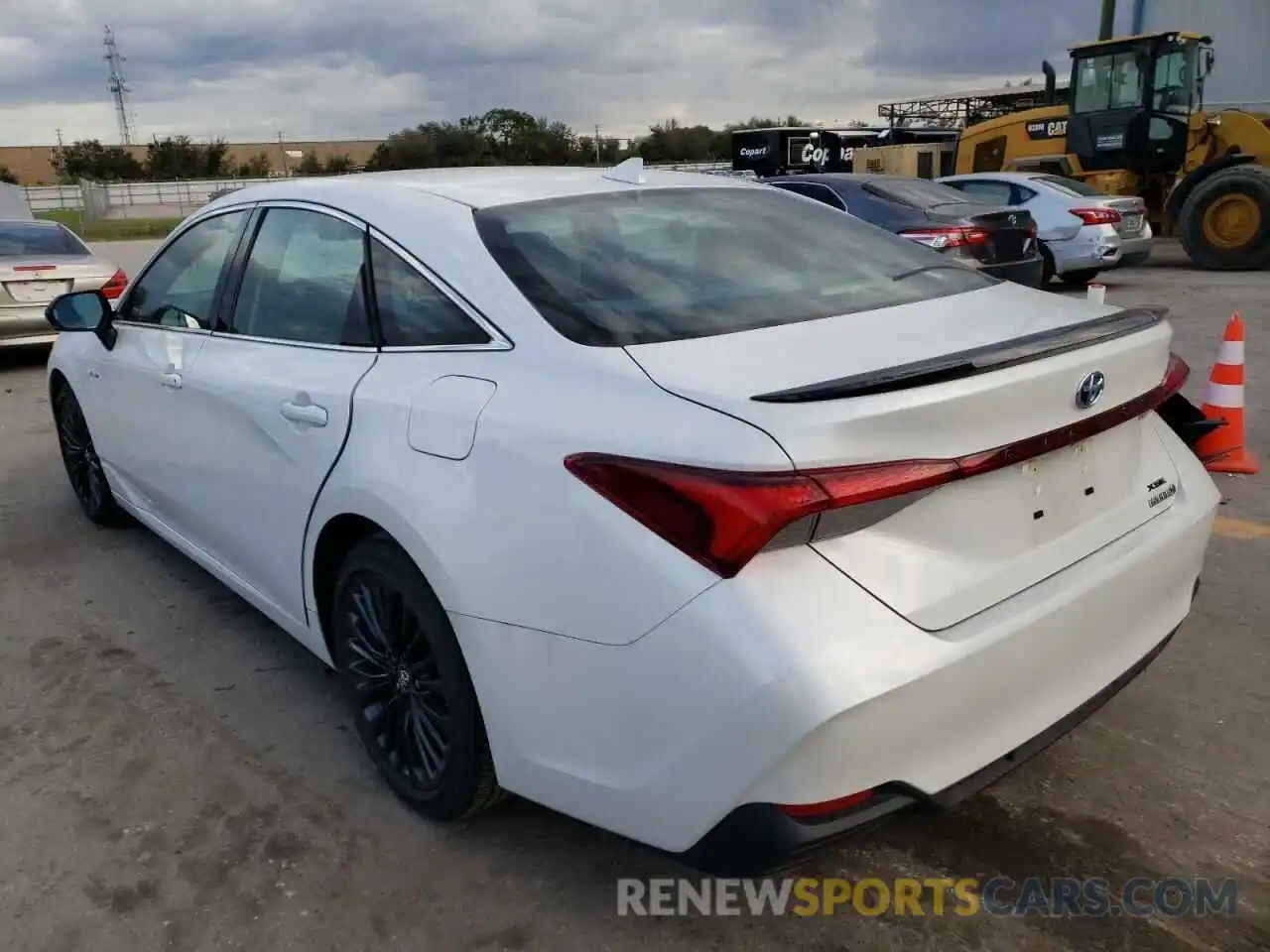 2 Photograph of a damaged car 4T1B21FB2KU008724 TOYOTA AVALON 2019