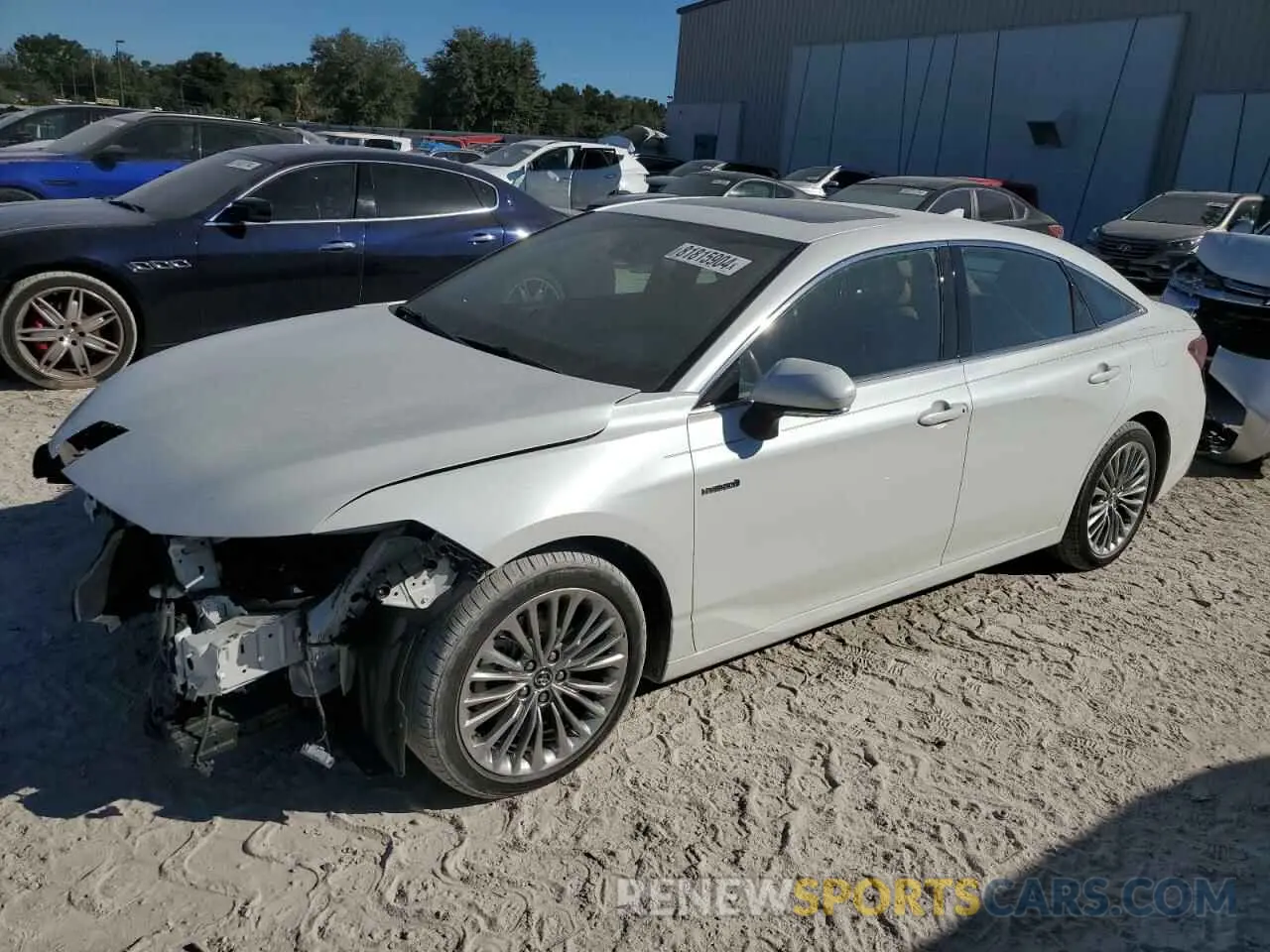 1 Photograph of a damaged car 4T1B21FB2KU009078 TOYOTA AVALON 2019