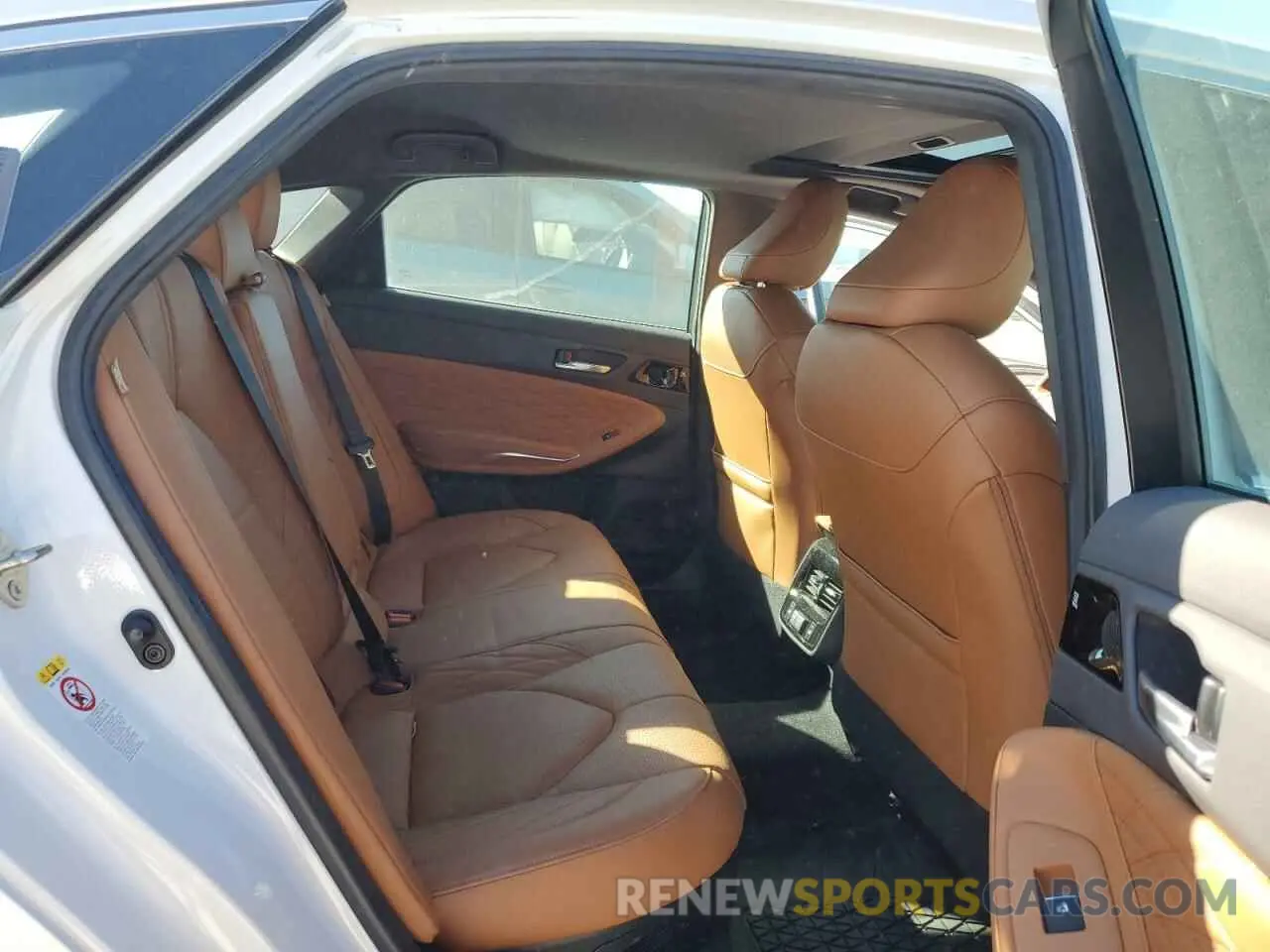 10 Photograph of a damaged car 4T1B21FB2KU009078 TOYOTA AVALON 2019