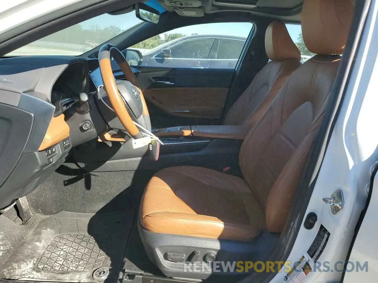 7 Photograph of a damaged car 4T1B21FB2KU009078 TOYOTA AVALON 2019
