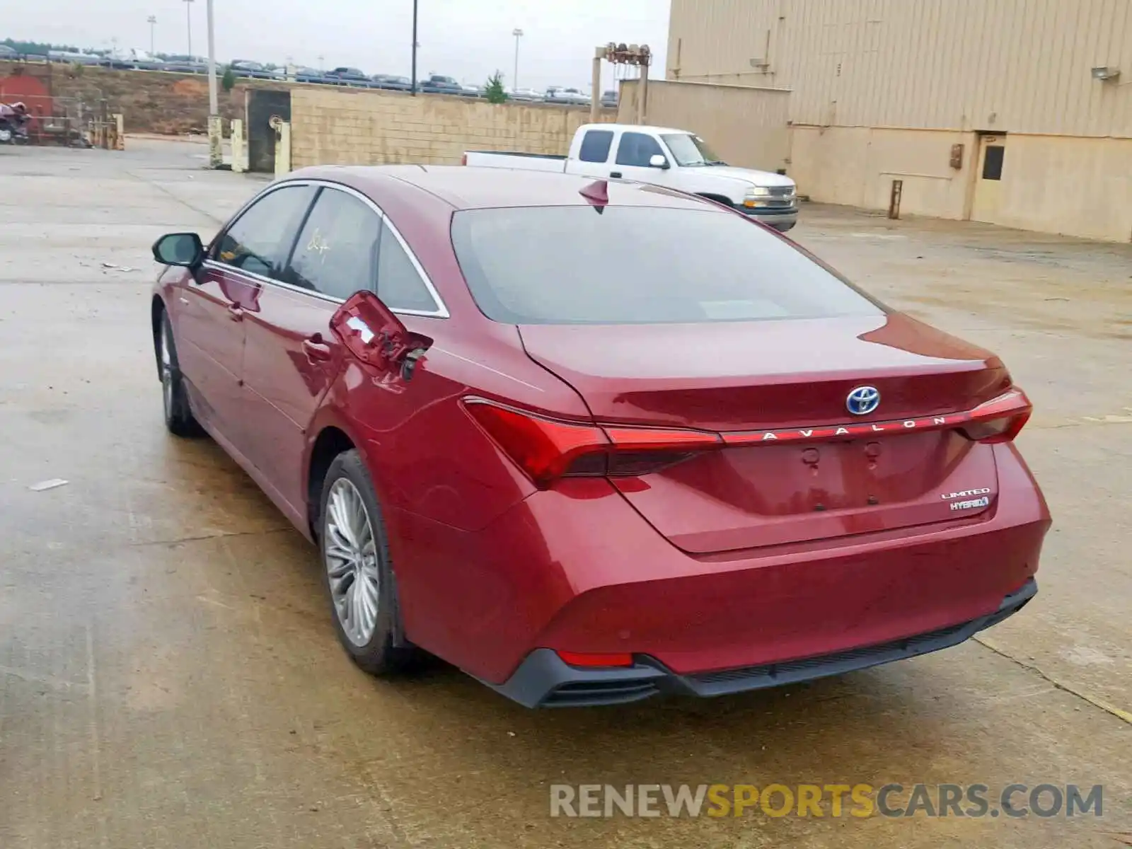 3 Photograph of a damaged car 4T1B21FB3KU001930 TOYOTA AVALON 2019