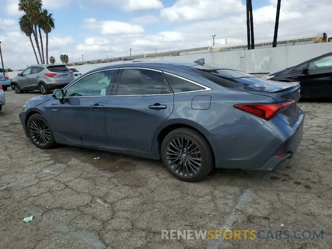 2 Photograph of a damaged car 4T1B21FB3KU003922 TOYOTA AVALON 2019