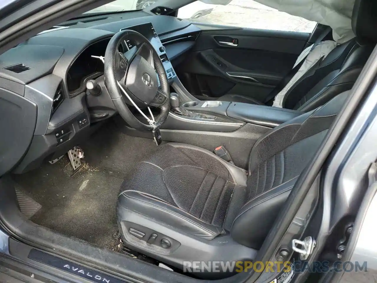 7 Photograph of a damaged car 4T1B21FB3KU003922 TOYOTA AVALON 2019