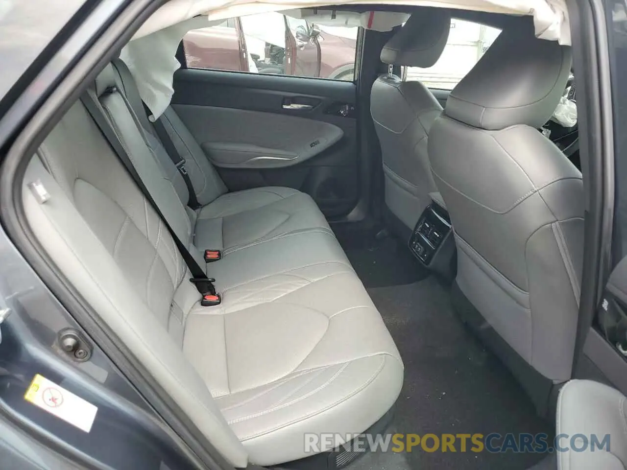 10 Photograph of a damaged car 4T1B21FB3KU009896 TOYOTA AVALON 2019