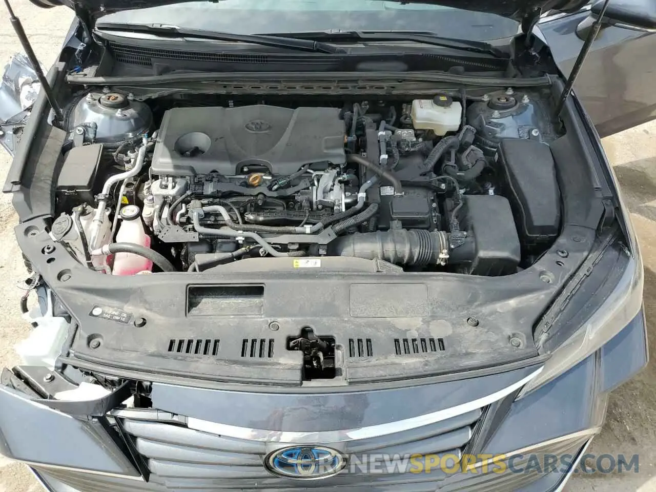 12 Photograph of a damaged car 4T1B21FB3KU009896 TOYOTA AVALON 2019