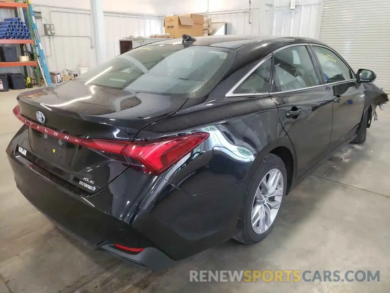 4 Photograph of a damaged car 4T1B21FB4KU009289 TOYOTA AVALON 2019