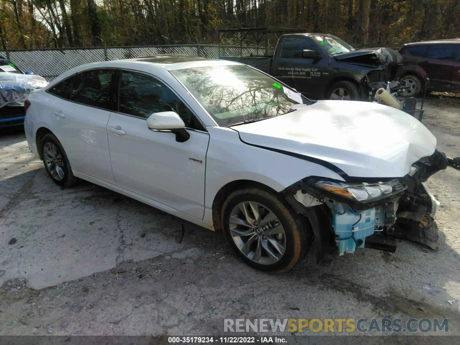 1 Photograph of a damaged car 4T1B21FB5KU011214 TOYOTA AVALON 2019