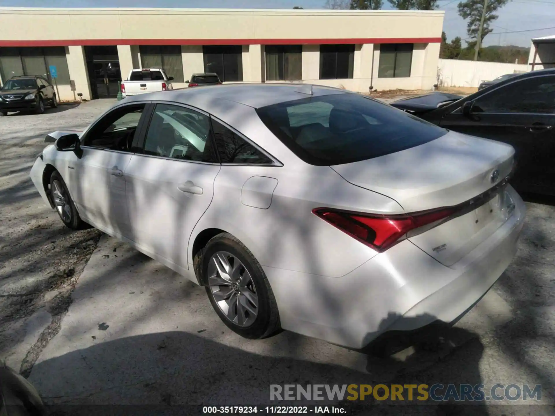 3 Photograph of a damaged car 4T1B21FB5KU011214 TOYOTA AVALON 2019