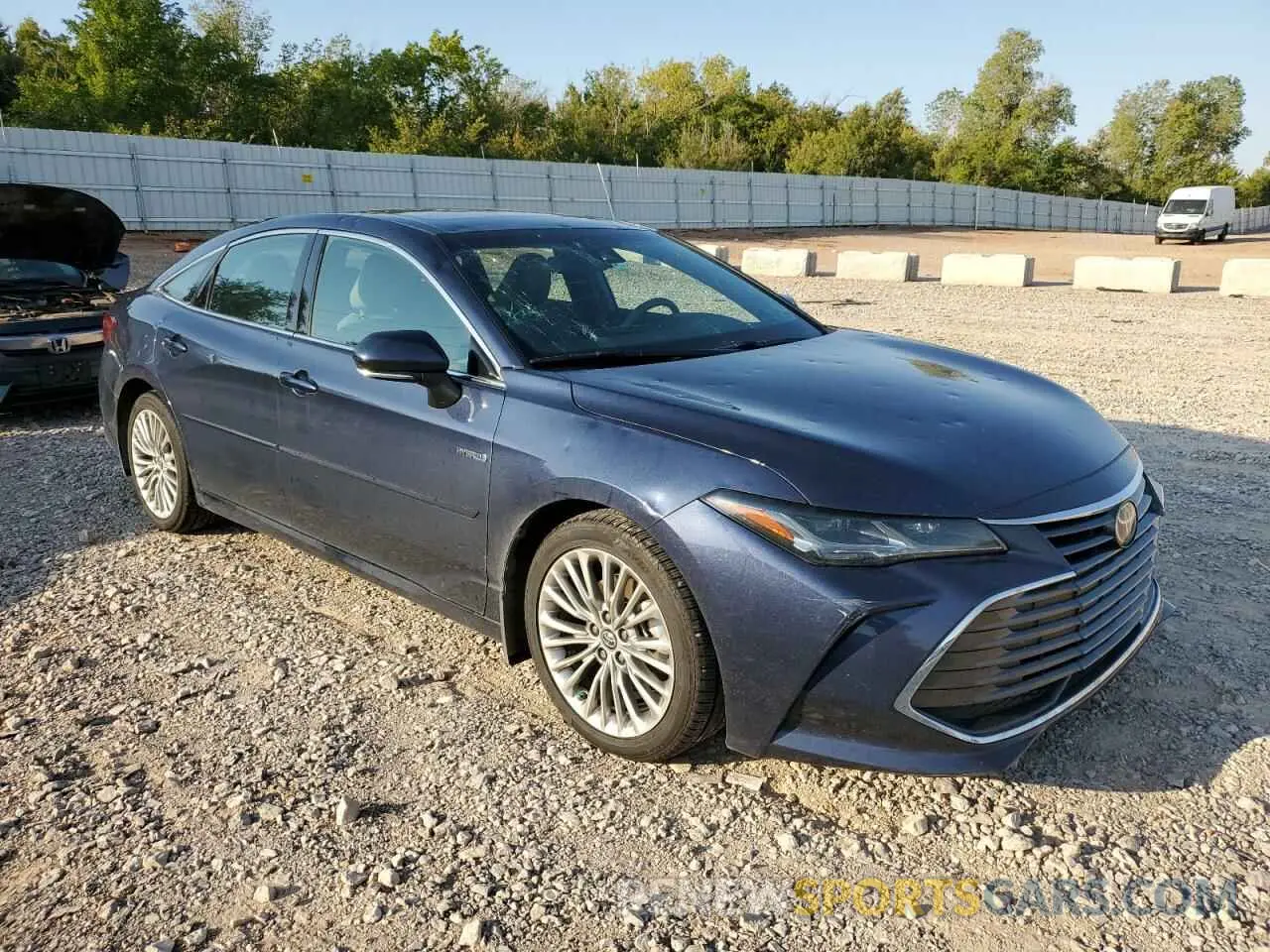 4 Photograph of a damaged car 4T1B21FB5KU011875 TOYOTA AVALON 2019