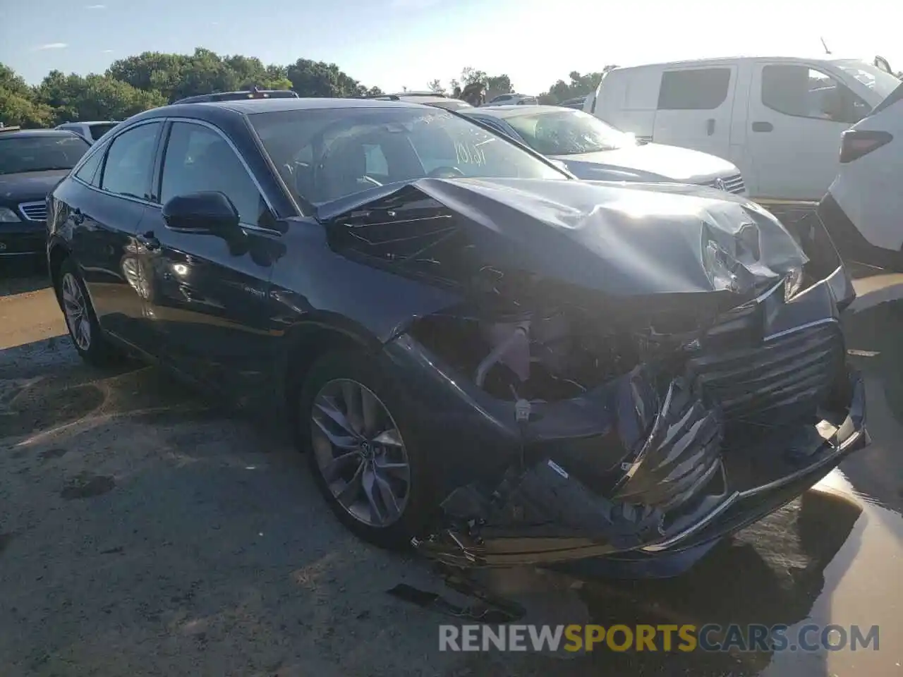 1 Photograph of a damaged car 4T1B21FB6KU002313 TOYOTA AVALON 2019