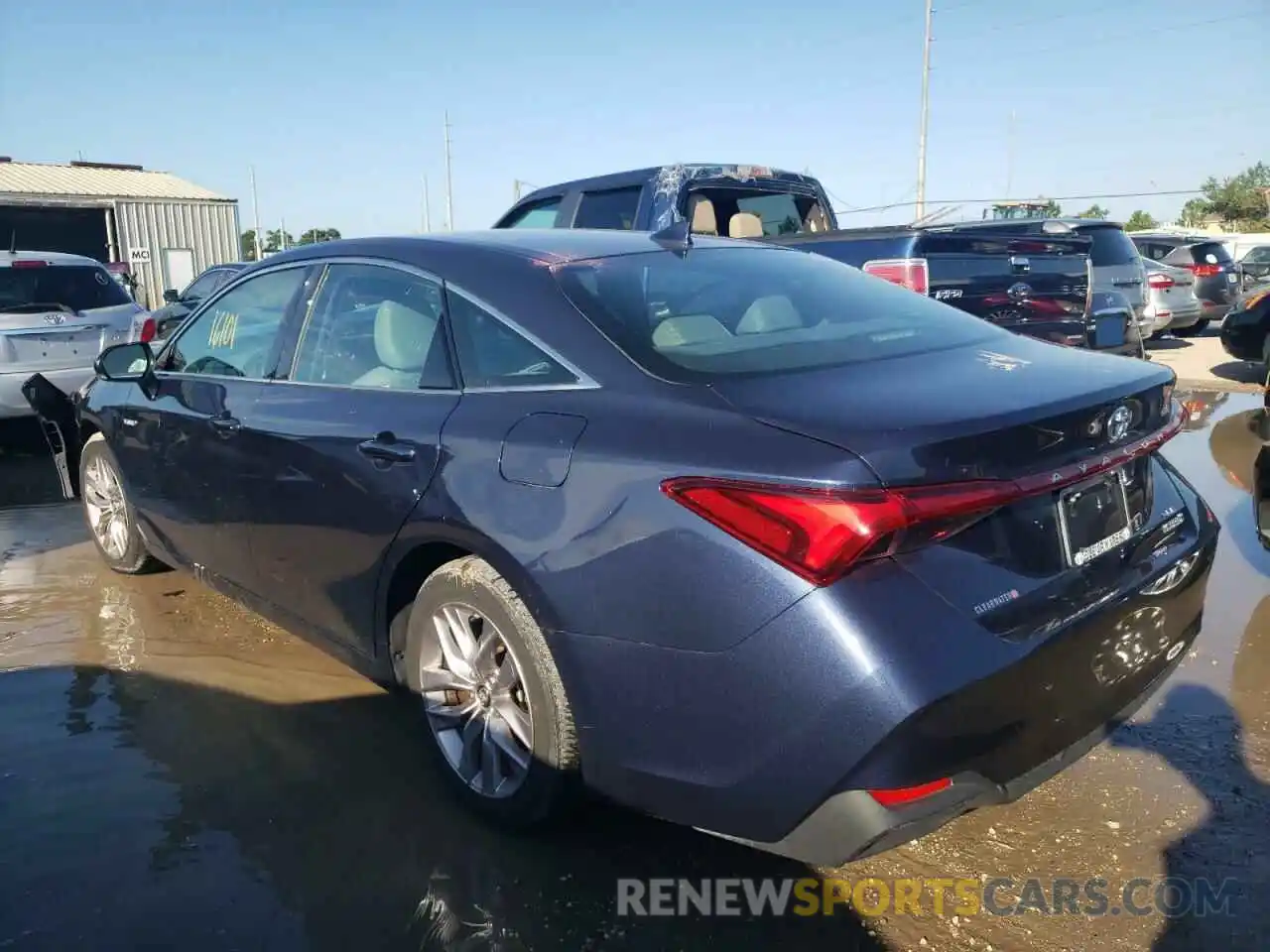 3 Photograph of a damaged car 4T1B21FB6KU002313 TOYOTA AVALON 2019