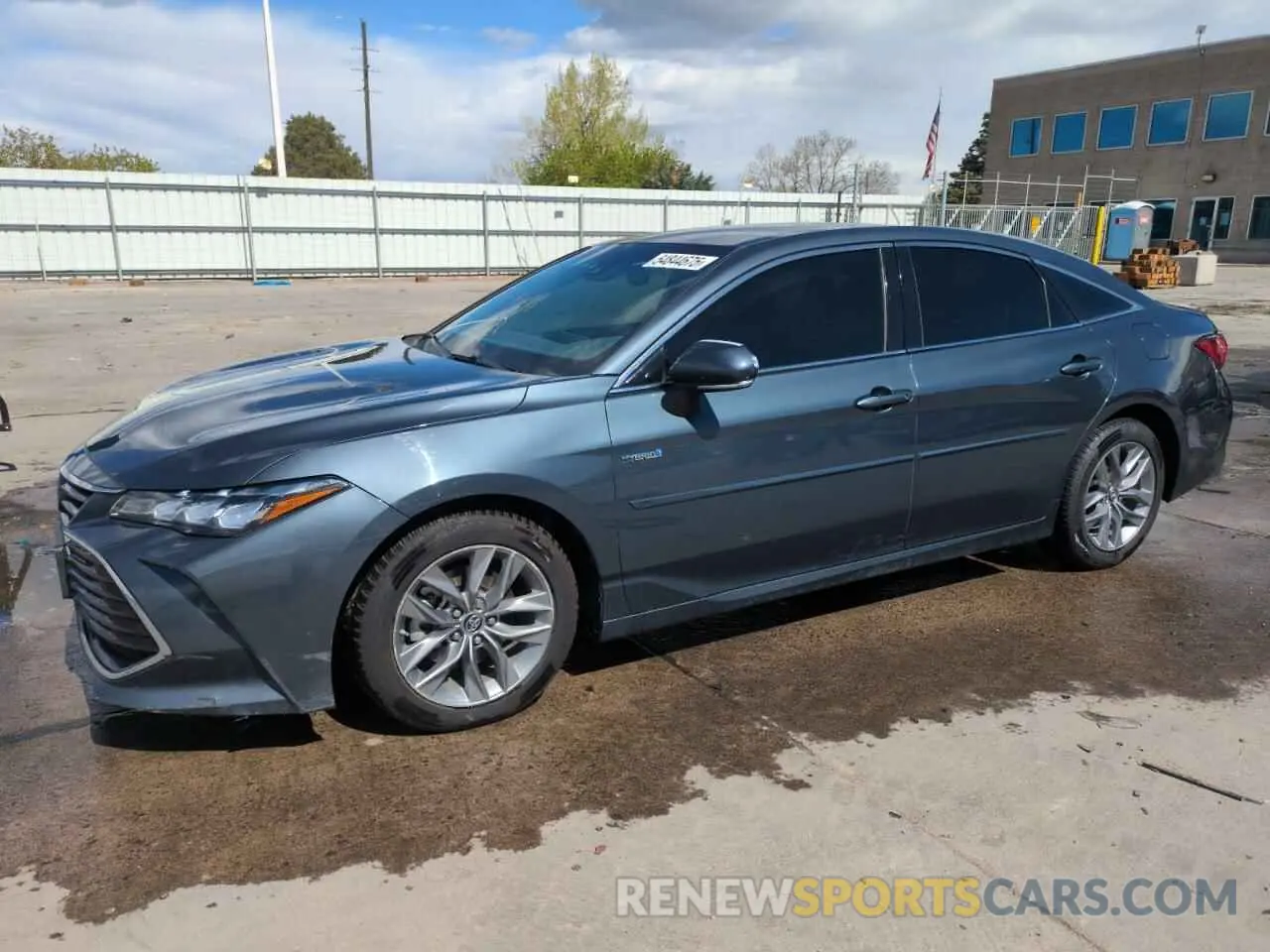 1 Photograph of a damaged car 4T1B21FB6KU006295 TOYOTA AVALON 2019