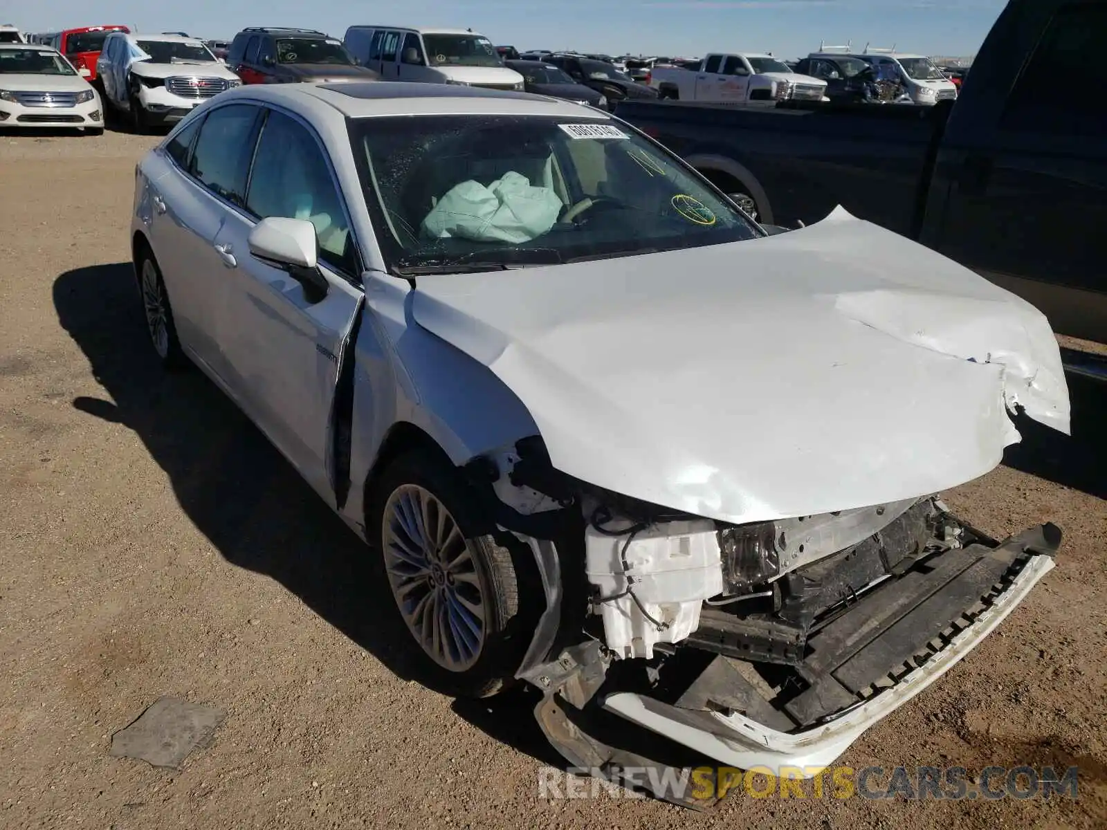 1 Photograph of a damaged car 4T1B21FB6KU006748 TOYOTA AVALON 2019