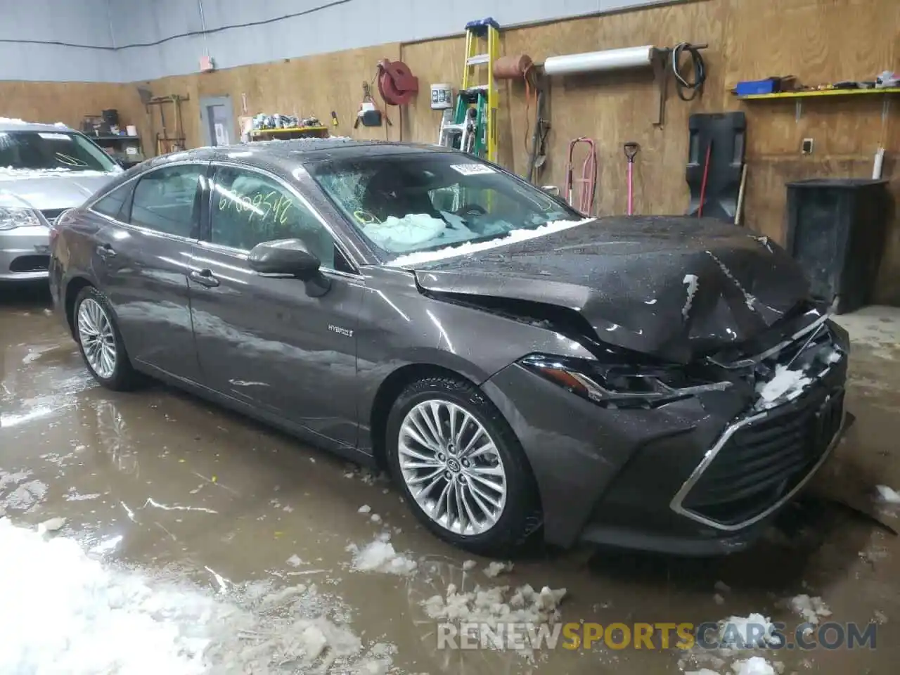 4 Photograph of a damaged car 4T1B21FB6KU006832 TOYOTA AVALON 2019