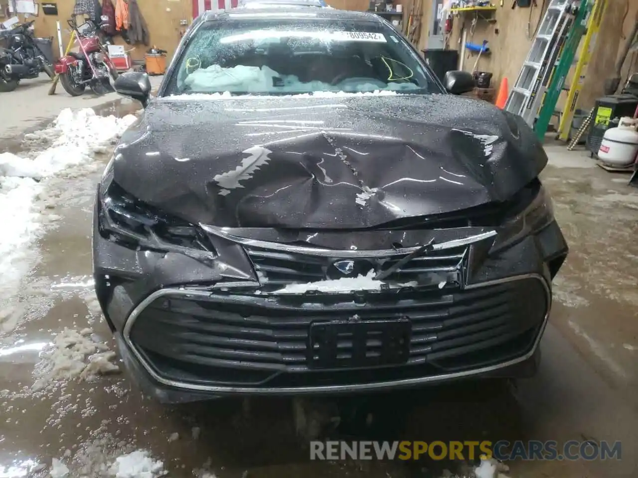 5 Photograph of a damaged car 4T1B21FB6KU006832 TOYOTA AVALON 2019