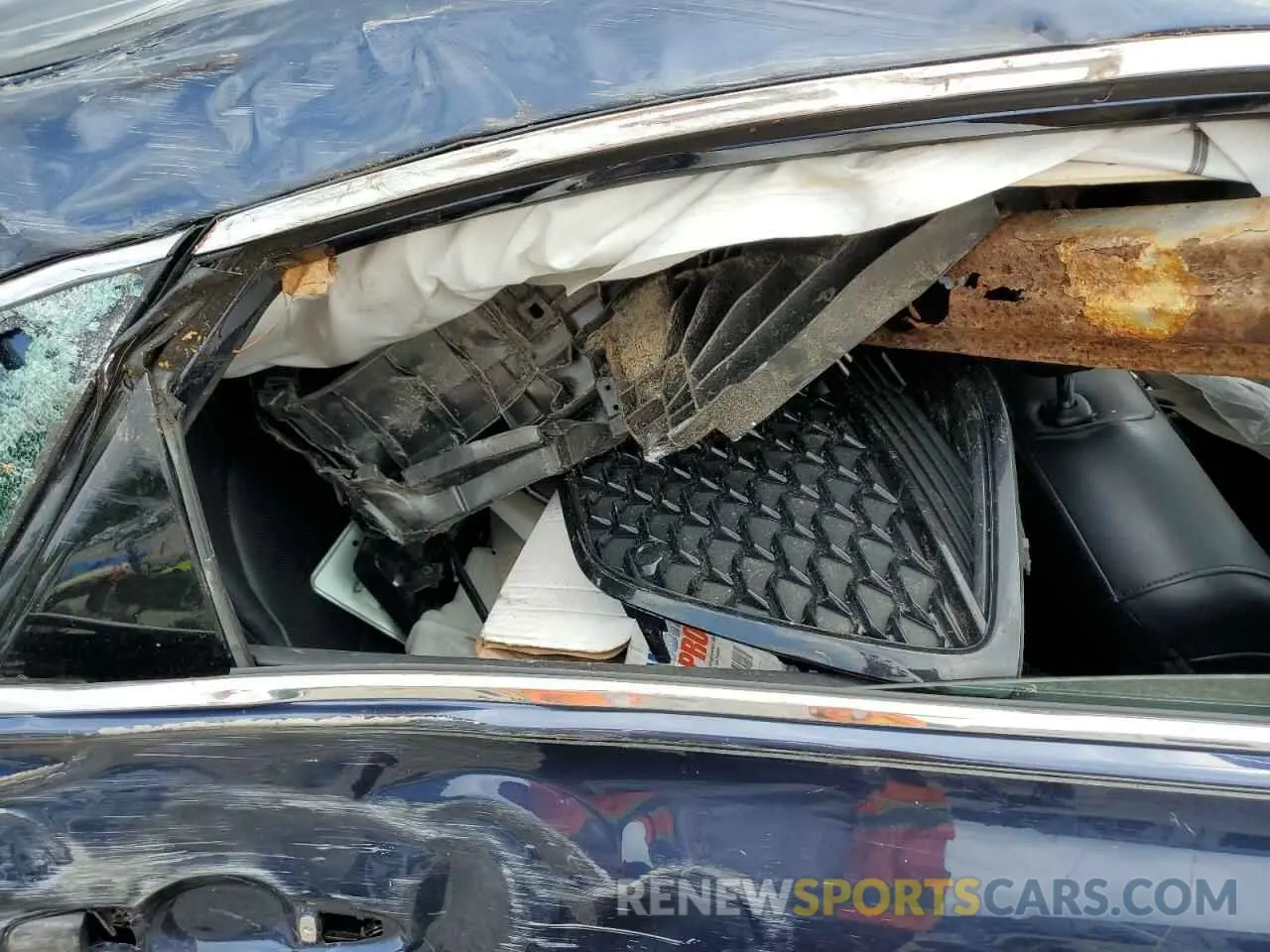 10 Photograph of a damaged car 4T1B21FB6KU006927 TOYOTA AVALON 2019