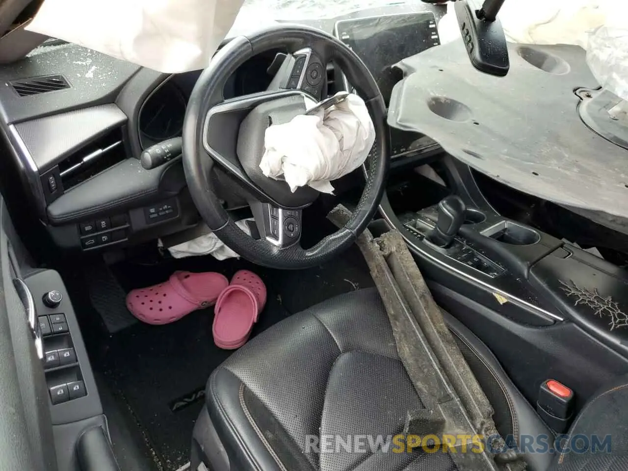8 Photograph of a damaged car 4T1B21FB6KU006927 TOYOTA AVALON 2019