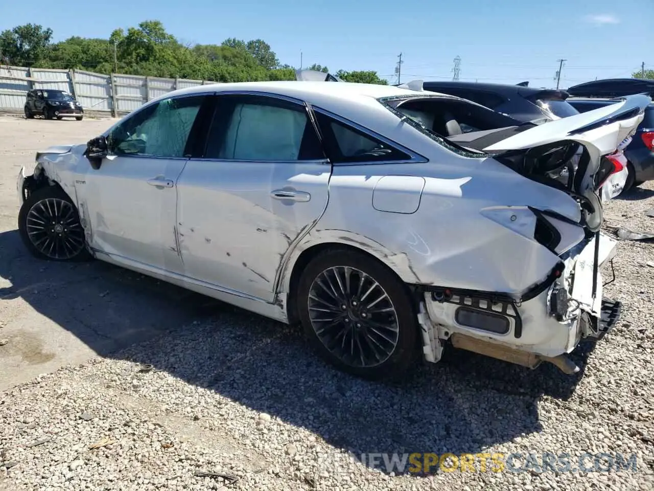 2 Photograph of a damaged car 4T1B21FB6KU010122 TOYOTA AVALON 2019