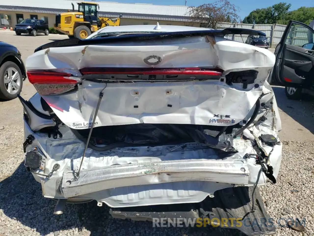 6 Photograph of a damaged car 4T1B21FB6KU010122 TOYOTA AVALON 2019
