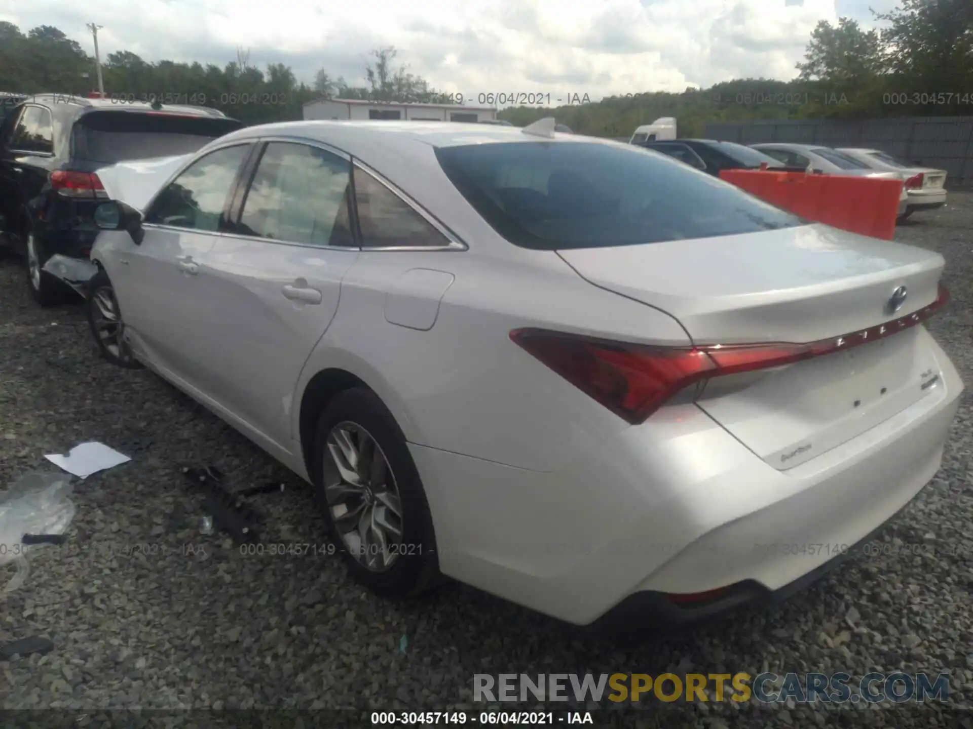 3 Photograph of a damaged car 4T1B21FB7KU001400 TOYOTA AVALON 2019