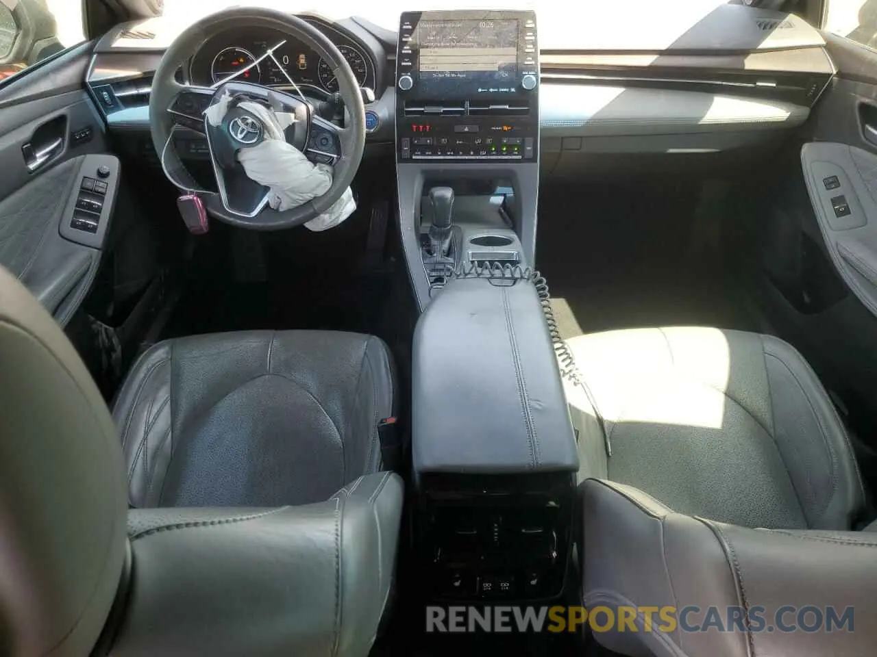 8 Photograph of a damaged car 4T1B21FB7KU002918 TOYOTA AVALON 2019