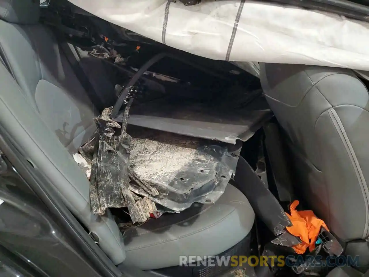 10 Photograph of a damaged car 4T1B21FB8KU004323 TOYOTA AVALON 2019