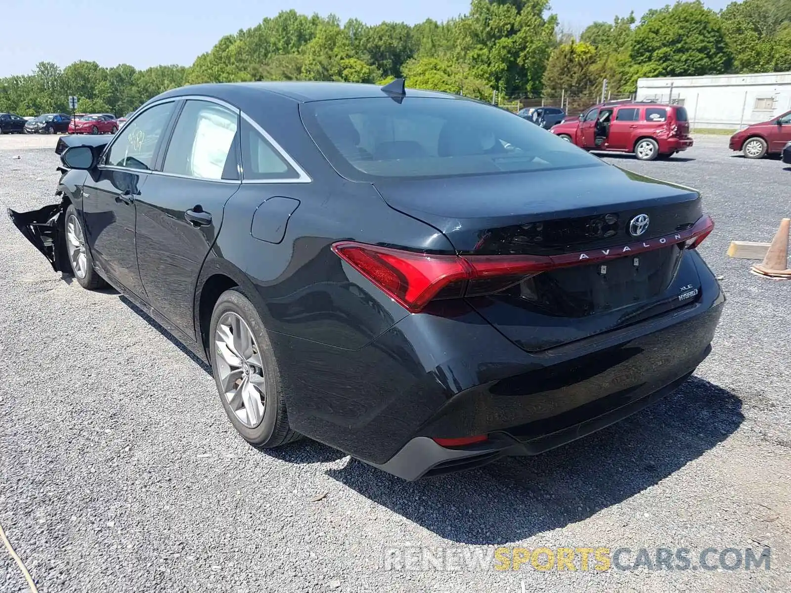 3 Photograph of a damaged car 4T1B21FB8KU004788 TOYOTA AVALON 2019