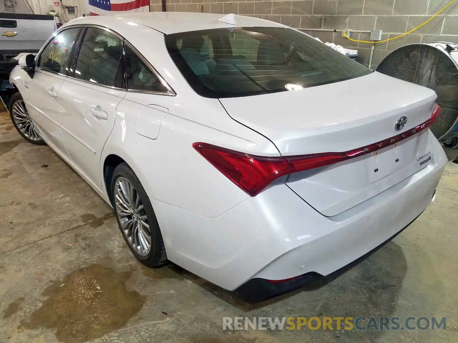 3 Photograph of a damaged car 4T1B21FB8KU007450 TOYOTA AVALON 2019