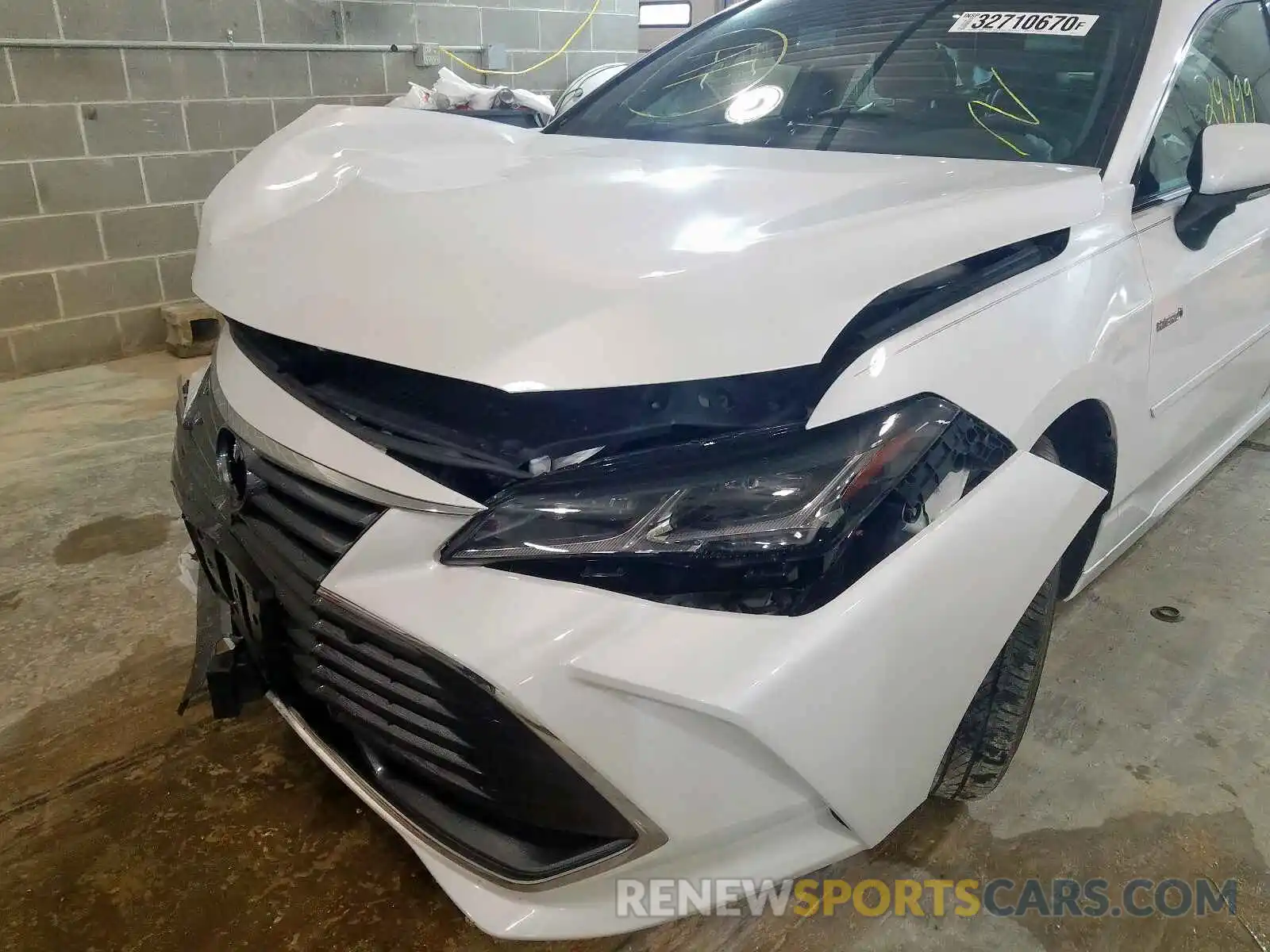 9 Photograph of a damaged car 4T1B21FB8KU007450 TOYOTA AVALON 2019