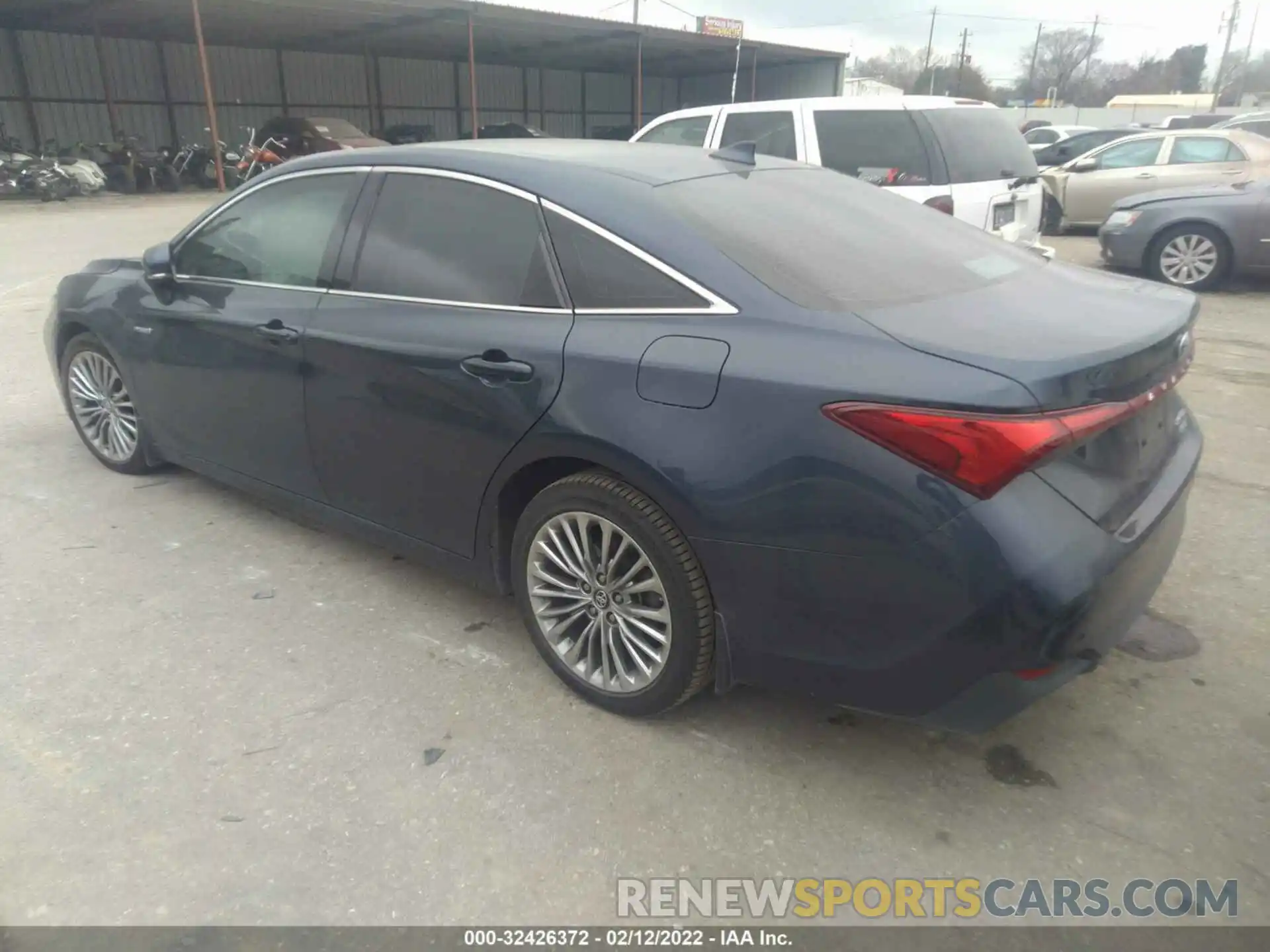 3 Photograph of a damaged car 4T1B21FB8KU010025 TOYOTA AVALON 2019