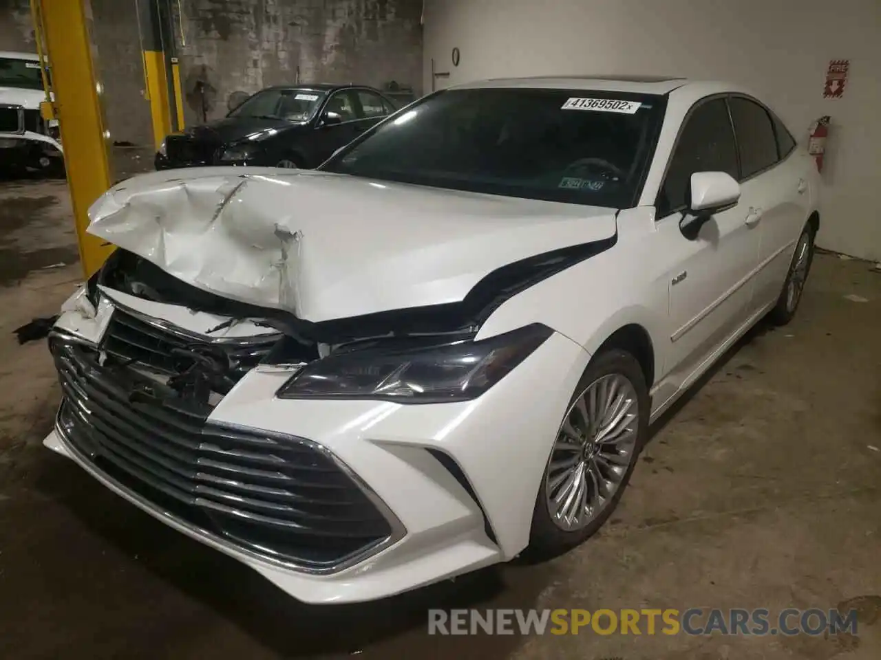 2 Photograph of a damaged car 4T1B21FB9KU004332 TOYOTA AVALON 2019