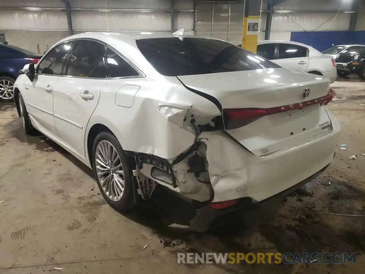 3 Photograph of a damaged car 4T1B21FB9KU004332 TOYOTA AVALON 2019