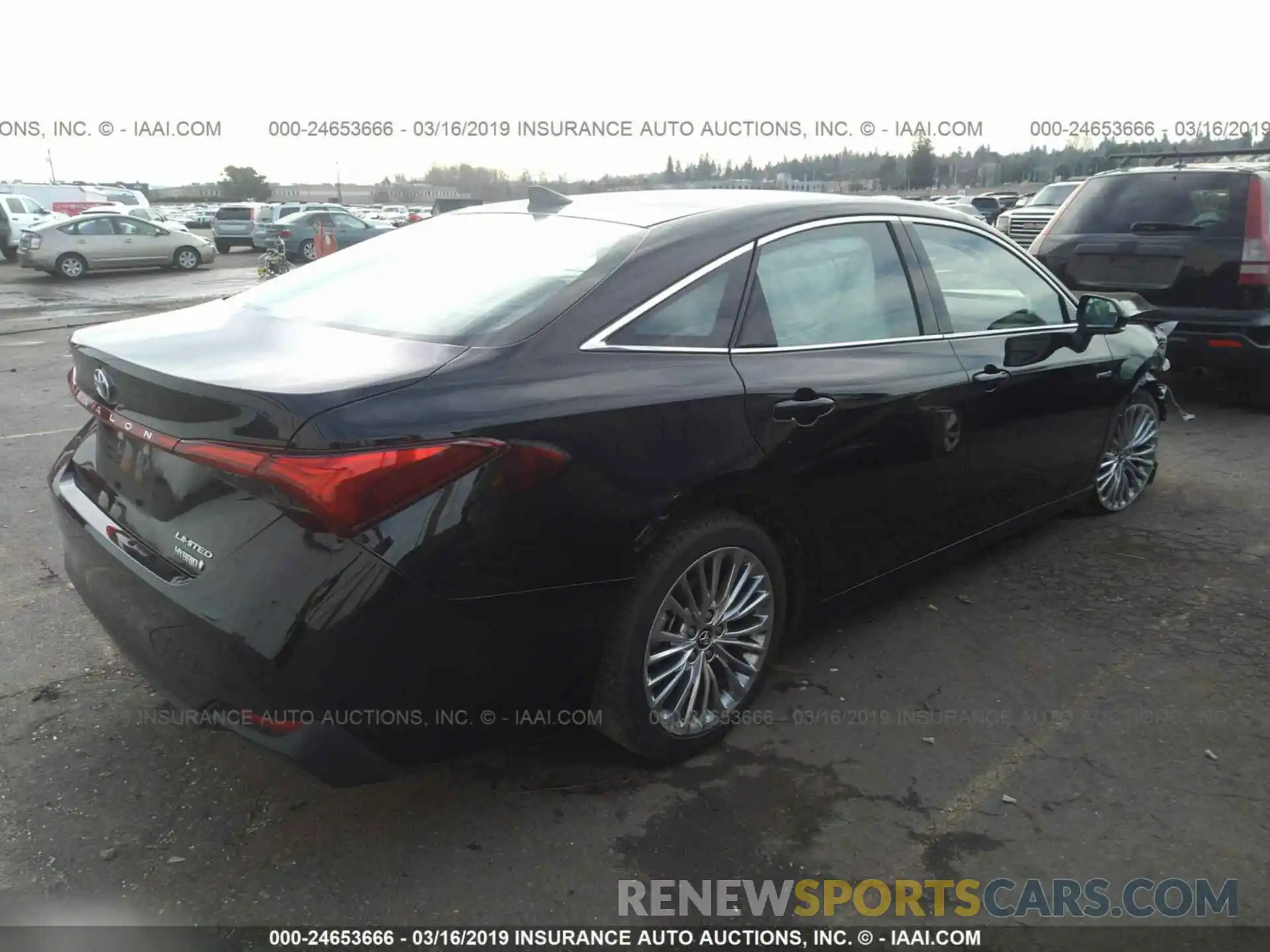 4 Photograph of a damaged car 4T1B21FBXKU001116 TOYOTA AVALON 2019