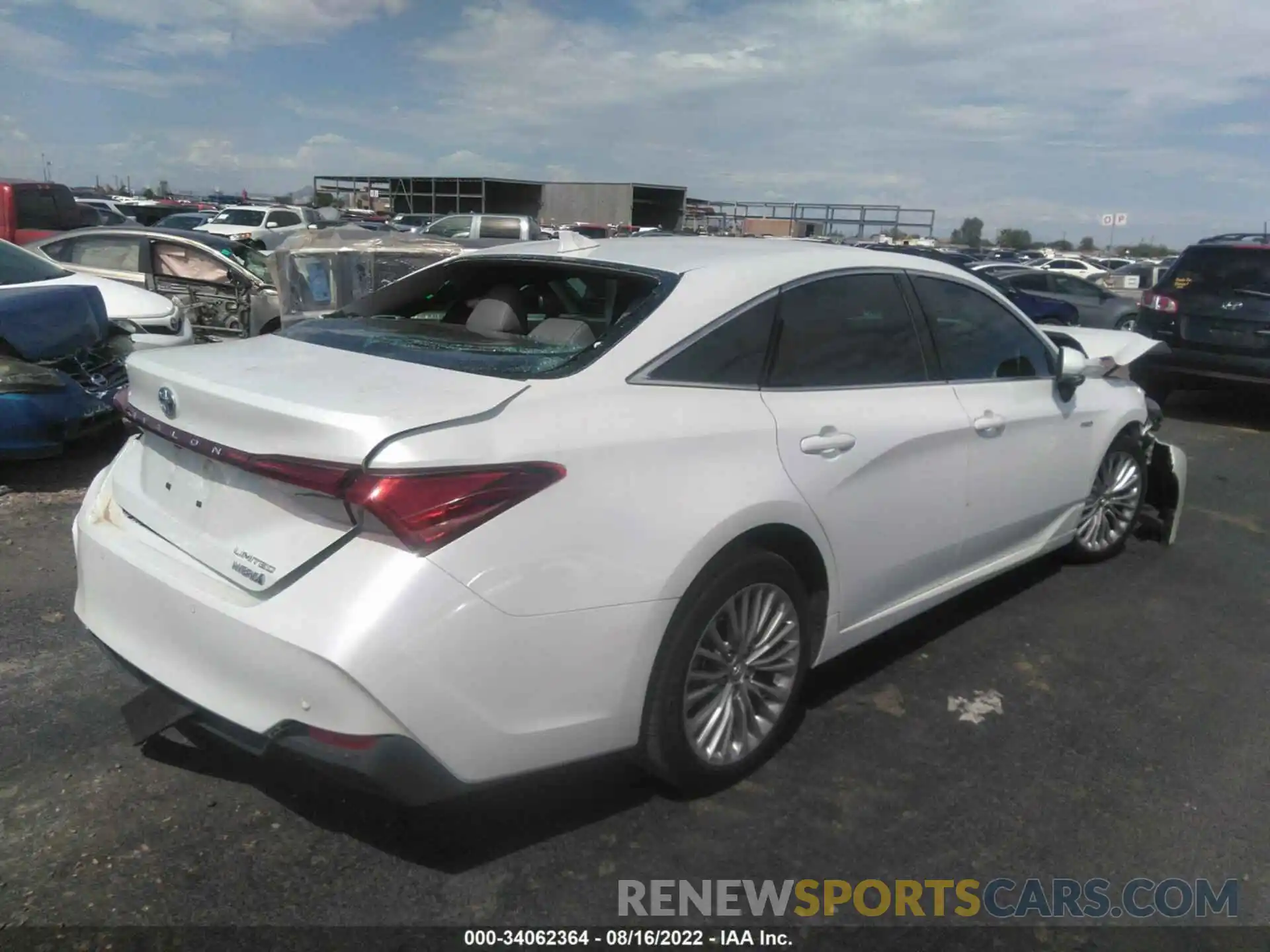 4 Photograph of a damaged car 4T1B21FBXKU010513 TOYOTA AVALON 2019