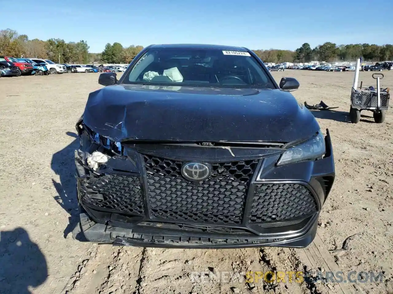 5 Photograph of a damaged car 4T1BZ1FB0KU009575 TOYOTA AVALON 2019