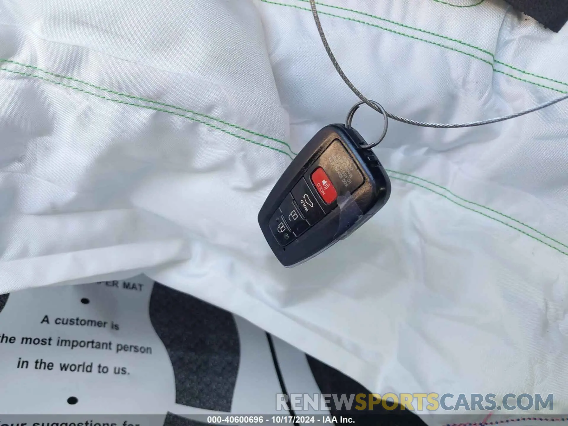 11 Photograph of a damaged car 4T1BZ1FB0KU010029 TOYOTA AVALON 2019
