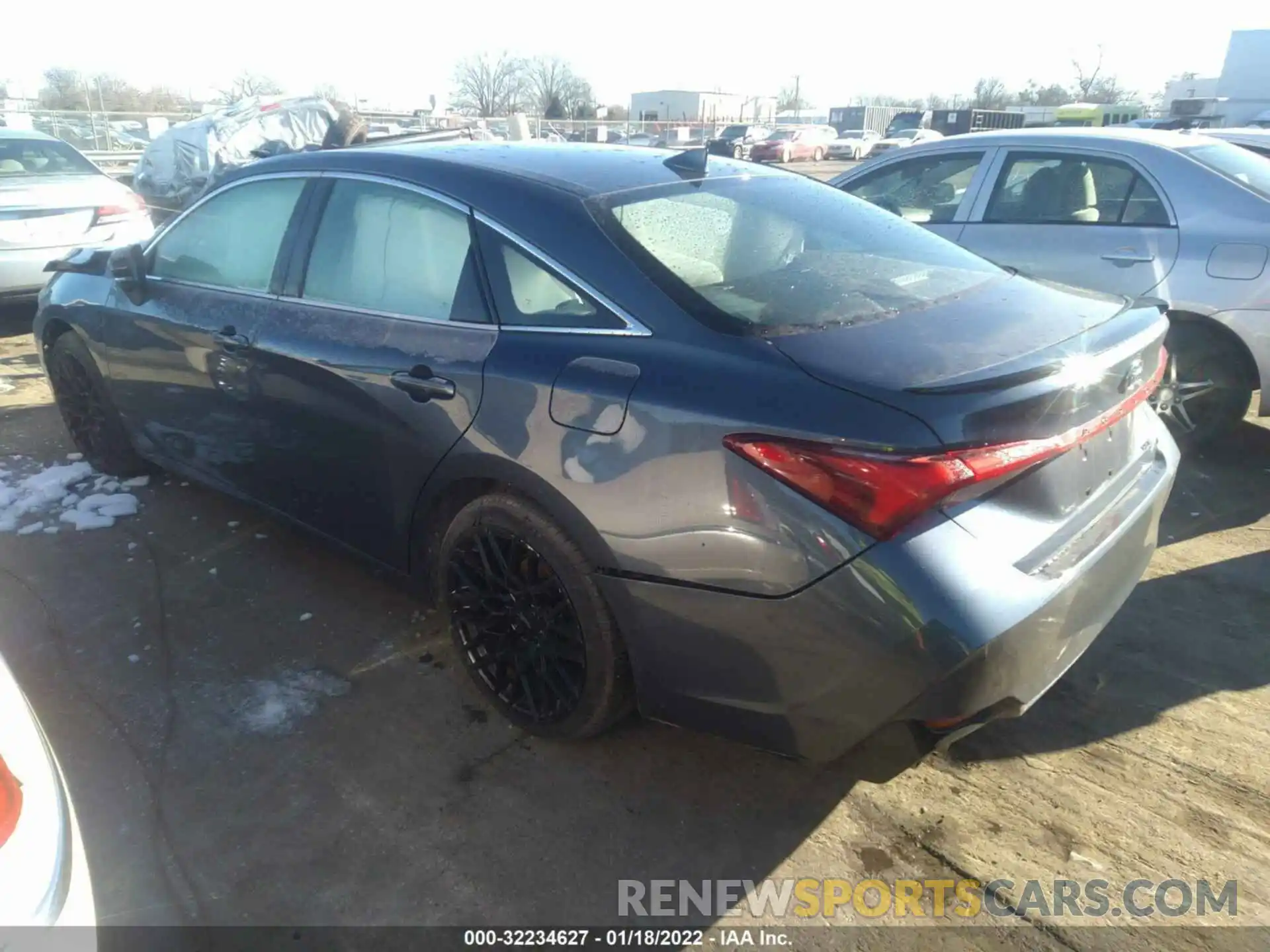 3 Photograph of a damaged car 4T1BZ1FB0KU010337 TOYOTA AVALON 2019