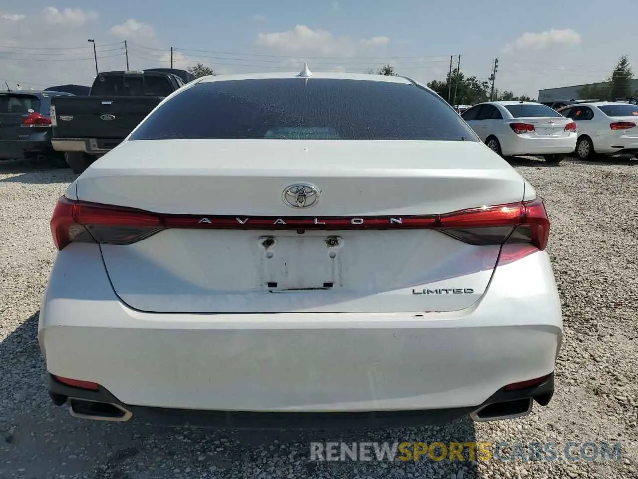 6 Photograph of a damaged car 4T1BZ1FB0KU011584 TOYOTA AVALON 2019