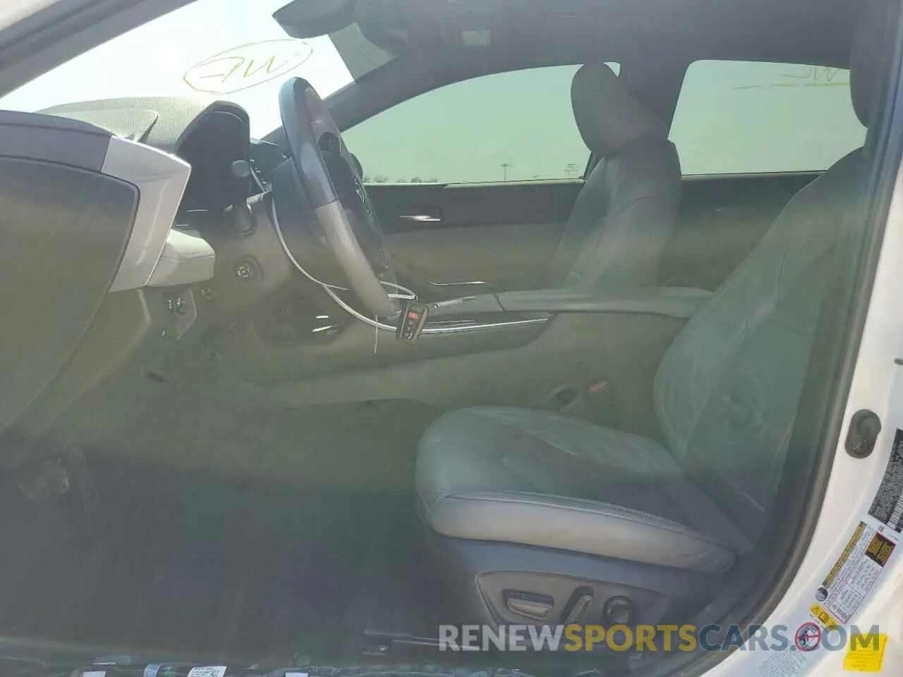 7 Photograph of a damaged car 4T1BZ1FB0KU011584 TOYOTA AVALON 2019