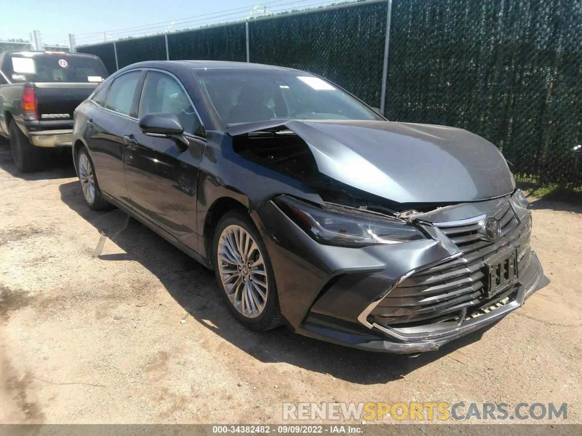 1 Photograph of a damaged car 4T1BZ1FB0KU012492 TOYOTA AVALON 2019