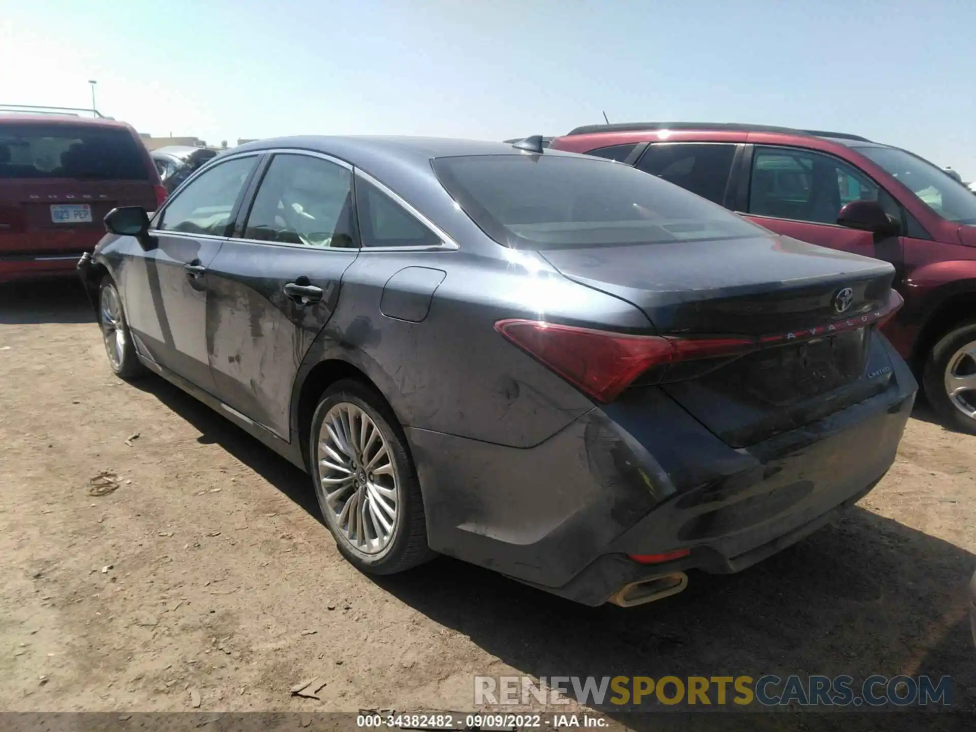 3 Photograph of a damaged car 4T1BZ1FB0KU012492 TOYOTA AVALON 2019