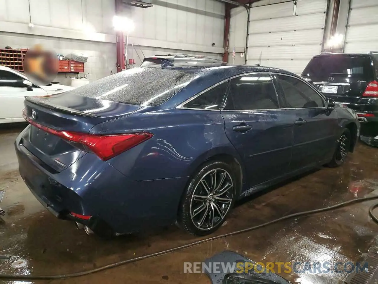 3 Photograph of a damaged car 4T1BZ1FB0KU016719 TOYOTA AVALON 2019