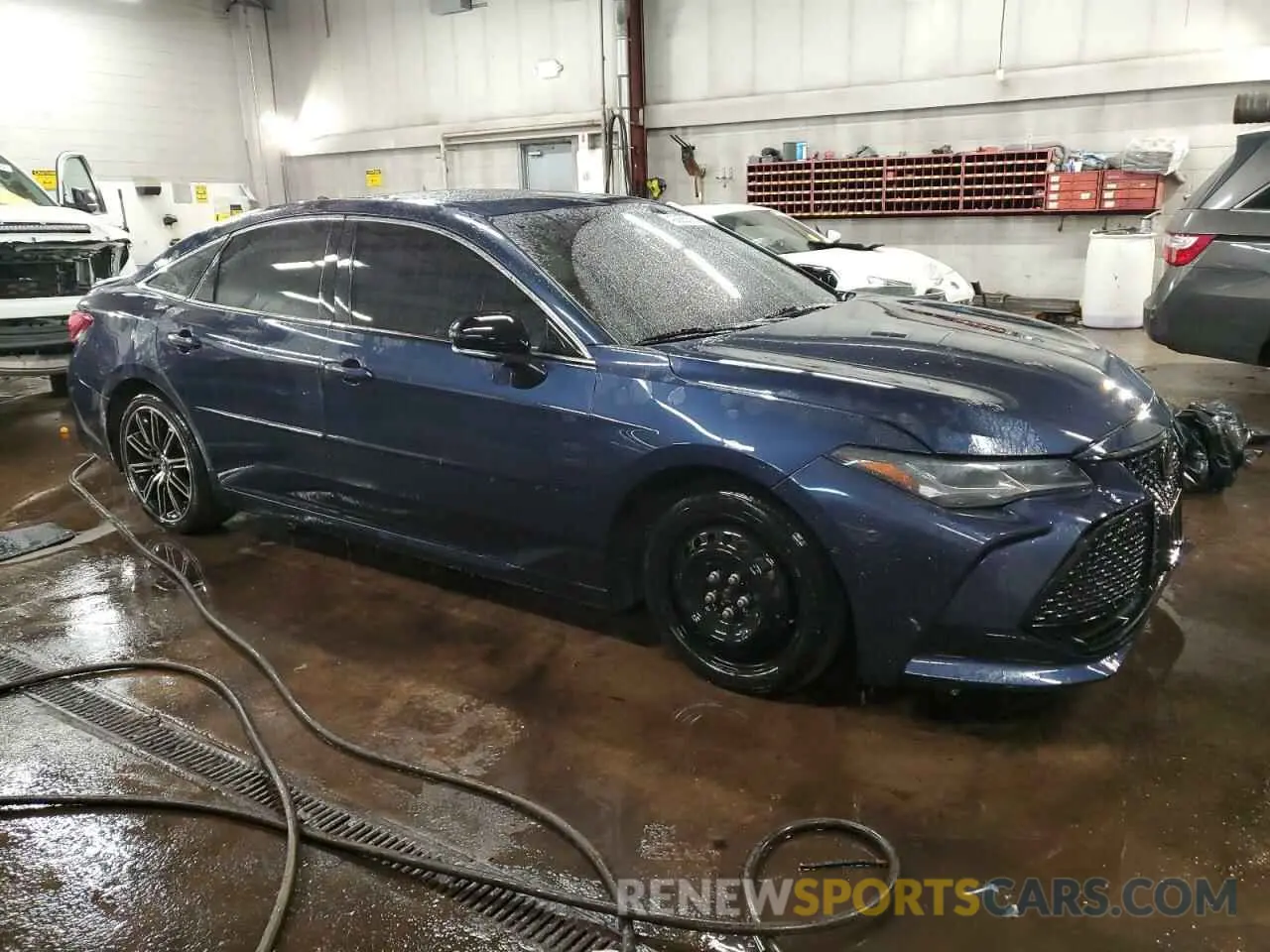 4 Photograph of a damaged car 4T1BZ1FB0KU016719 TOYOTA AVALON 2019