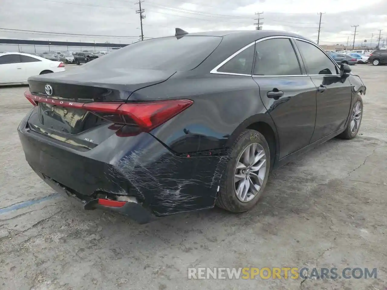 4 Photograph of a damaged car 4T1BZ1FB0KU019085 TOYOTA AVALON 2019