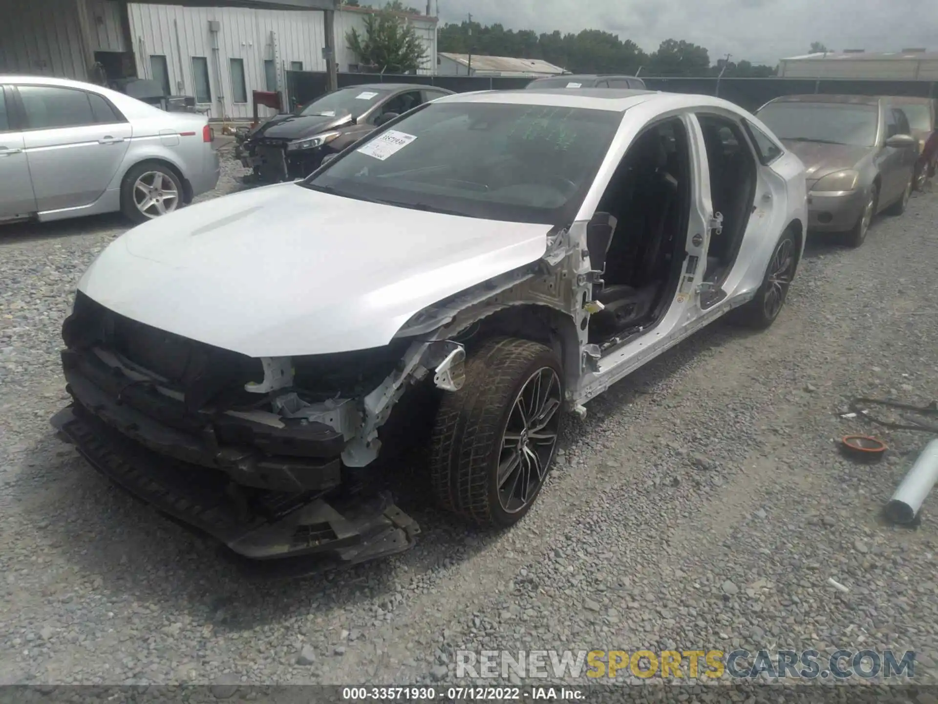 2 Photograph of a damaged car 4T1BZ1FB0KU019507 TOYOTA AVALON 2019