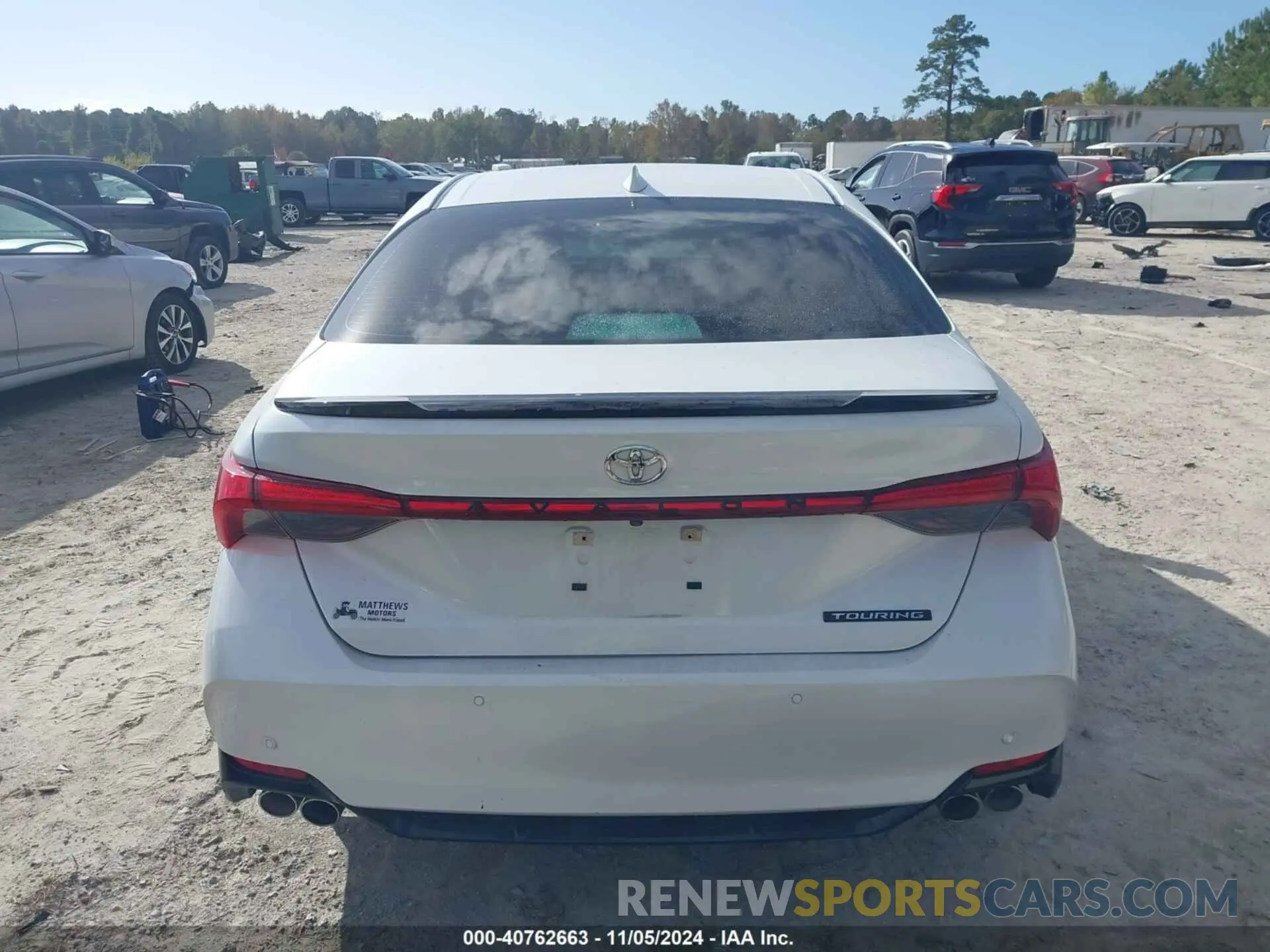 16 Photograph of a damaged car 4T1BZ1FB0KU020558 TOYOTA AVALON 2019