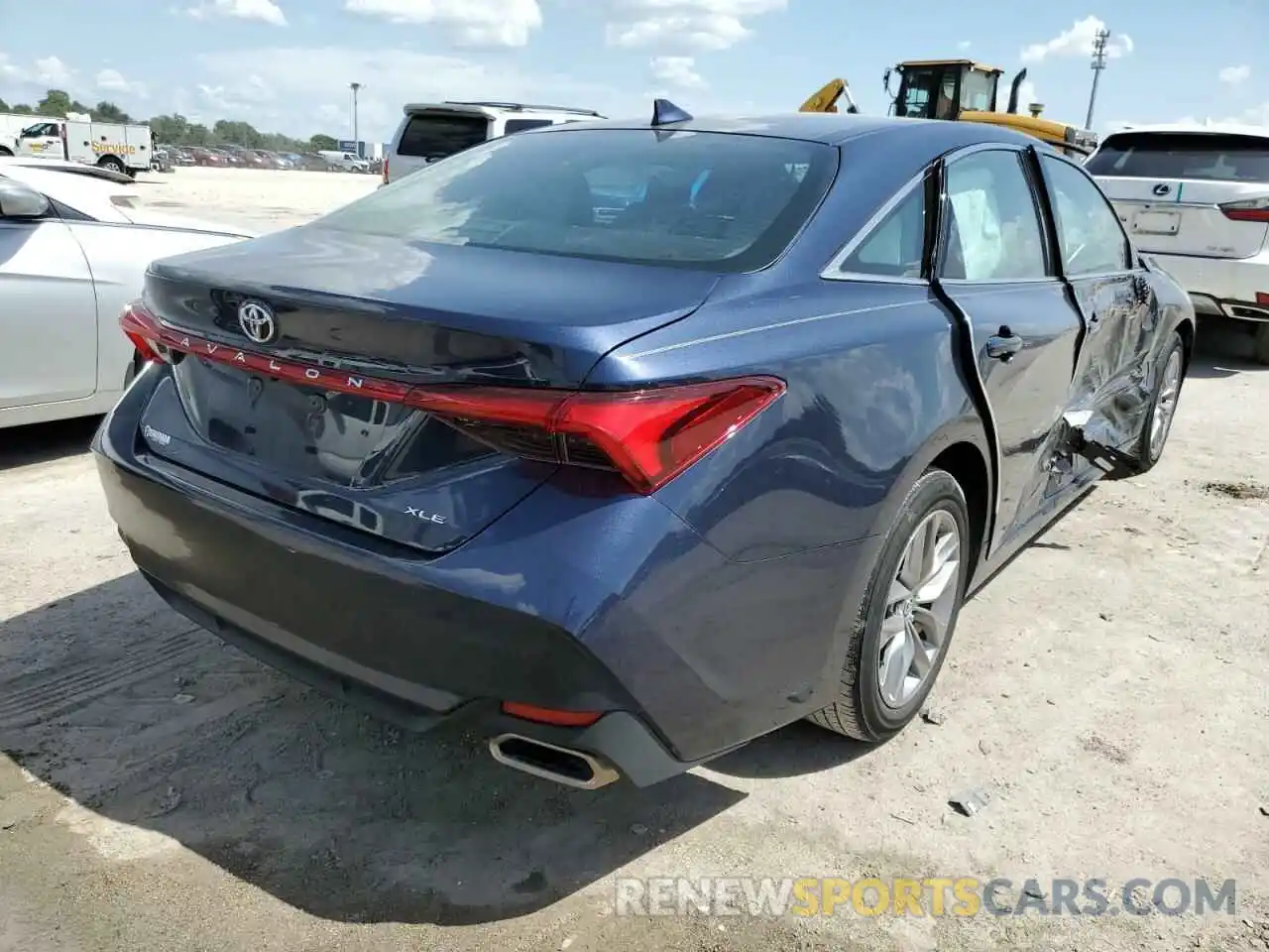 4 Photograph of a damaged car 4T1BZ1FB0KU021953 TOYOTA AVALON 2019