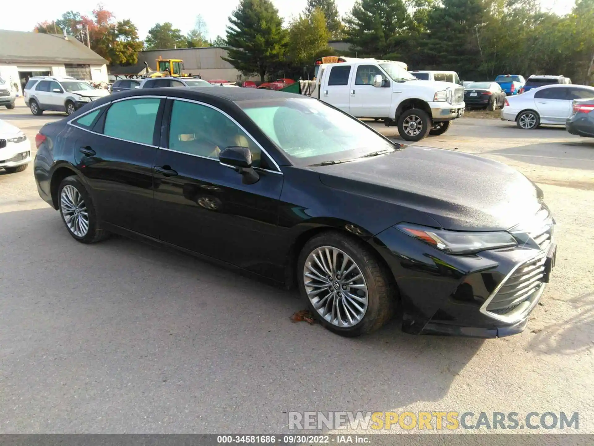 1 Photograph of a damaged car 4T1BZ1FB0KU031172 TOYOTA AVALON 2019