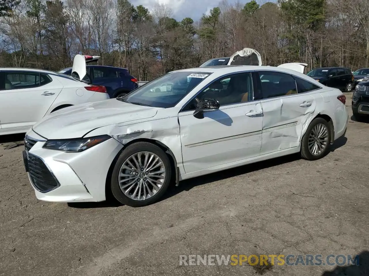 1 Photograph of a damaged car 4T1BZ1FB0KU031740 TOYOTA AVALON 2019
